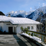 Hausansicht-Winter-Vorderseite